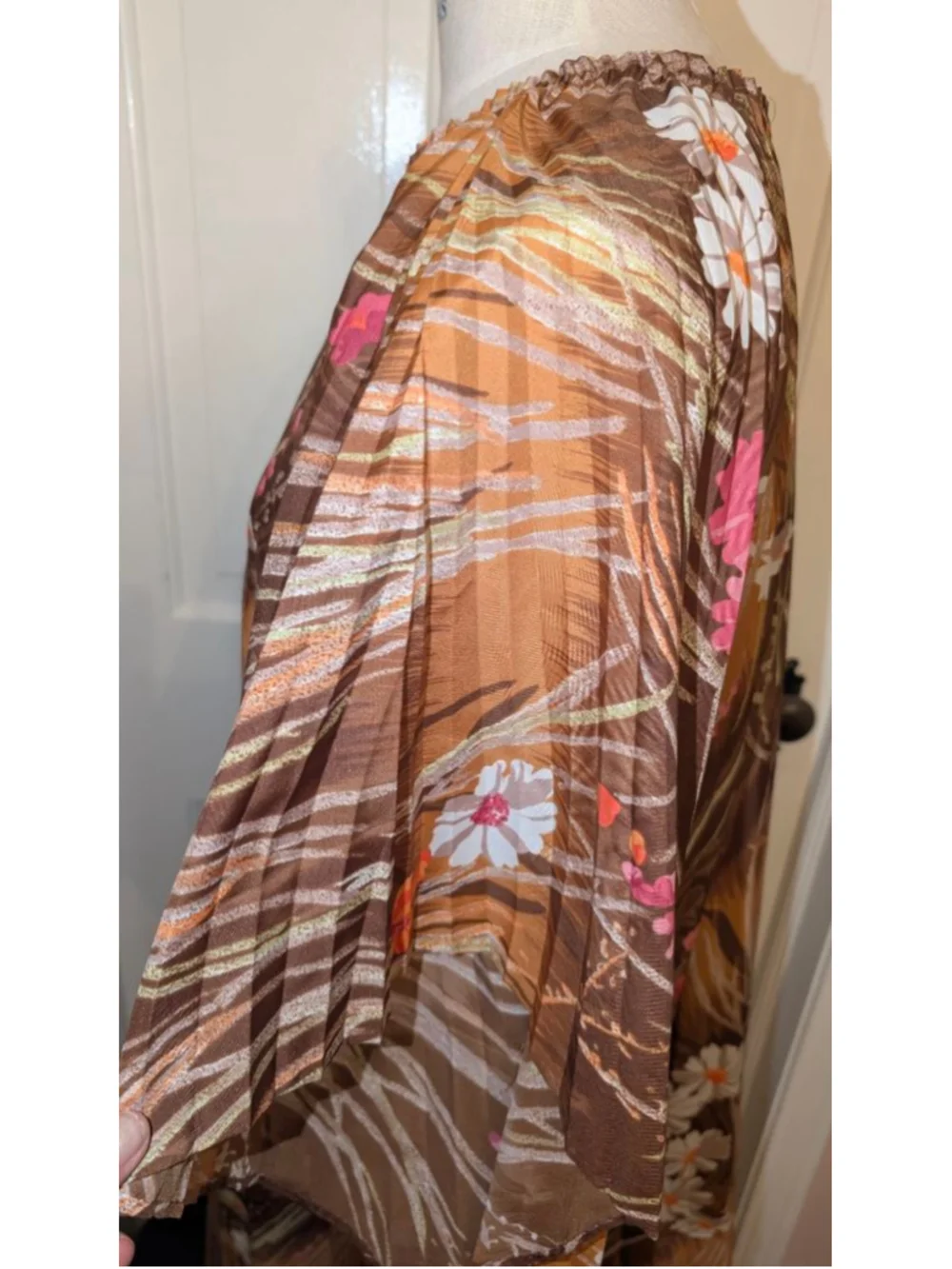 Vintage 60s 70s Brown Floral pleated Kaftan